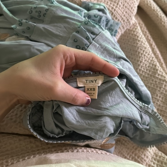 Anthropologie Tiny Frances Long Sleeve Ruffled Top Embroidered Blue Yellow - Picture 7 of 7